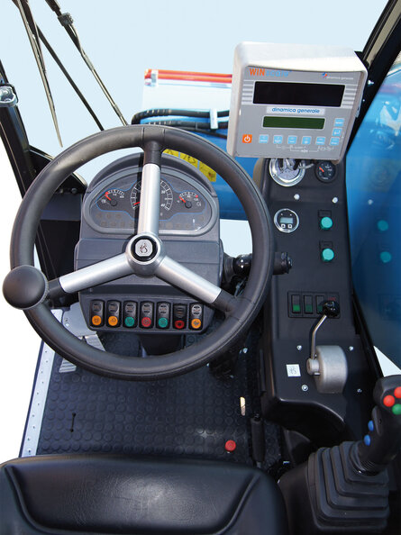 Übersichtliche Fahrerkabine