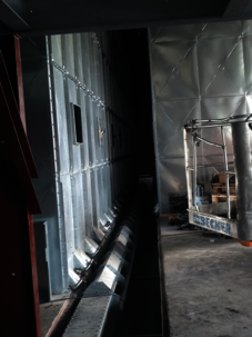 Assembly of a grain plant with rectangular storage silo