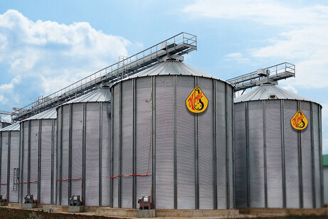 HIMEL Getreideanlage mit Rundsilo für die Außenaufstellung (Außensilo), Trogkettenförderer, Laufstege, Getreidebelüftung und elektronische digitale Temperaturüberwachung (Temperaturmesssystem)