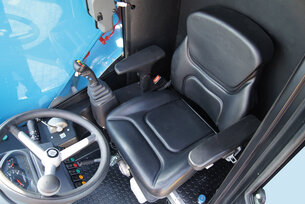 Gefederter Fahrersitz